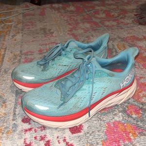 Hoka one one